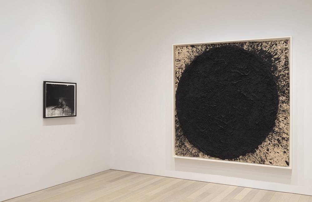  Gagosian © 2020 The Andy Warhol Foundation for the Visual Arts, Inc. / Licensed by Artists Rights Society (ARS), New York; © 2020 Richard Serra/Artists Rights Society (ARS), New York - Photo: Rob McKeever