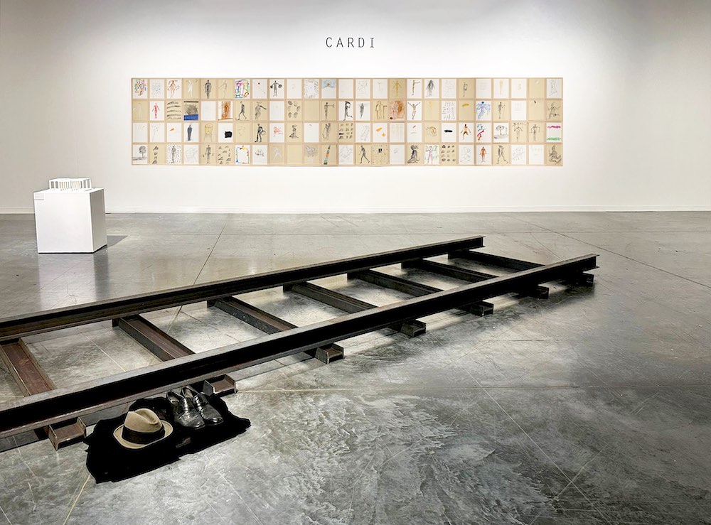  Cardi Gallery 