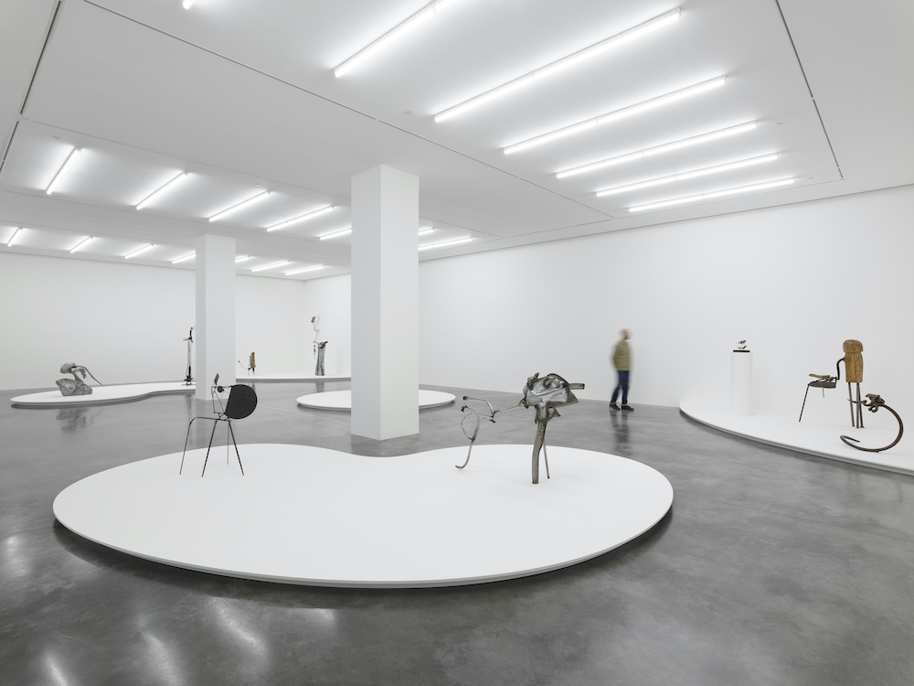 Richard Hunt White Cube 