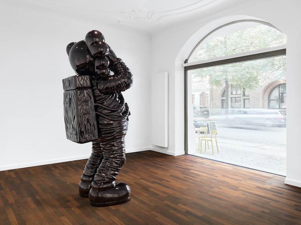KAWS Galerie Max Hetzler 