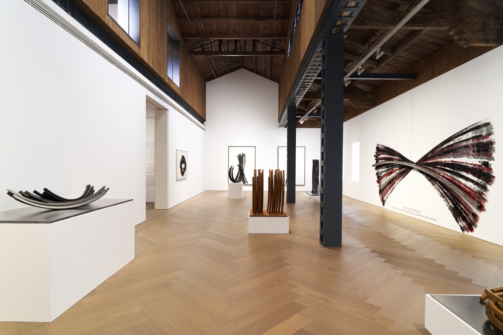 Bernar Venet Perrotin 