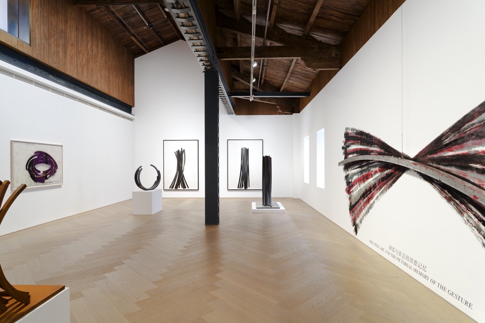 Bernar Venet Perrotin 