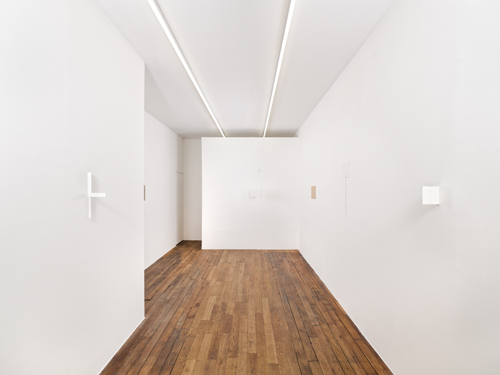 Fernanda Gomes Galerie Peter Kilchmann 