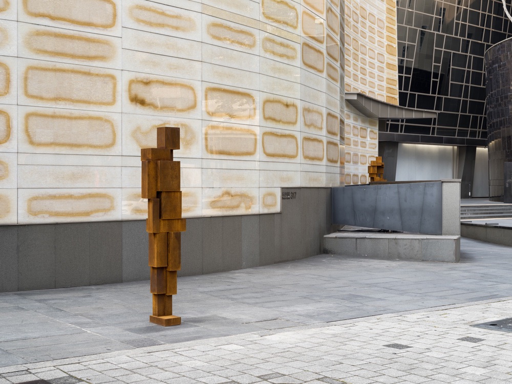 Antony Gormley White Cube 