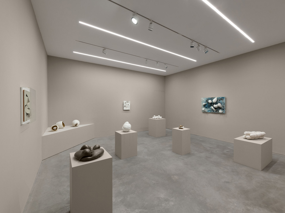 Maria Bartuszová Alison Jacques 