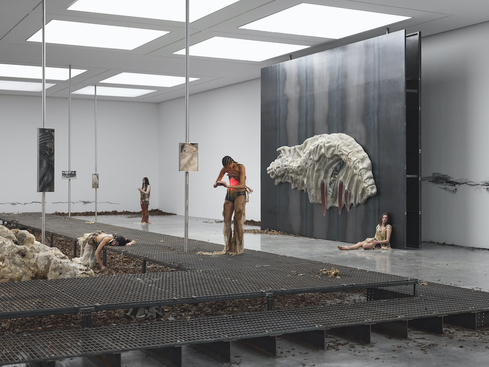 Klára Hosnedlová White Cube 