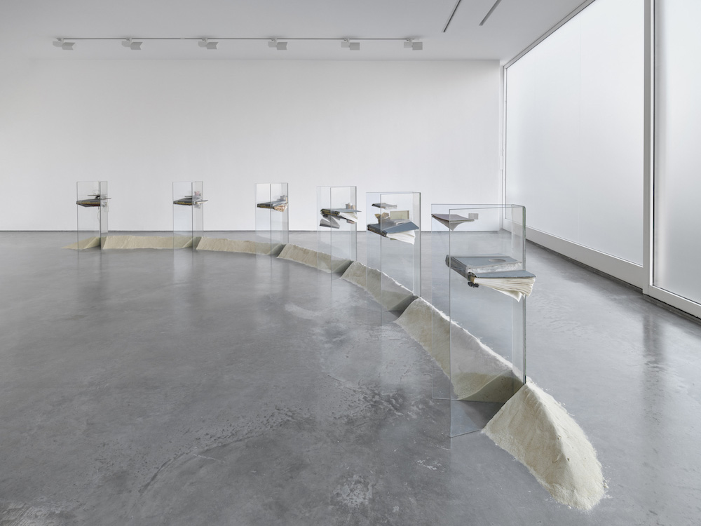  Lisson Gallery 