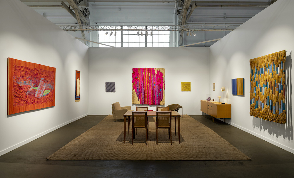 Sheila Hicks  galerie frank elbaz 