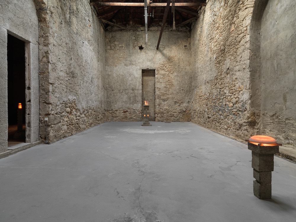 Thomas Hutton Sylvia Kouvali 