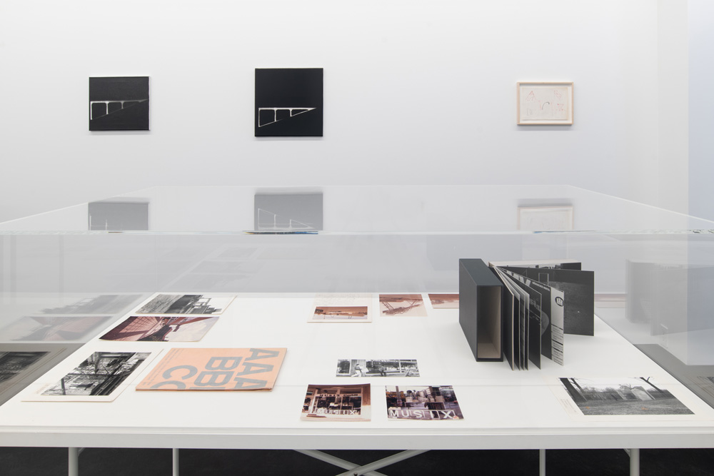 Isa Genzken Galerie Buchholz 