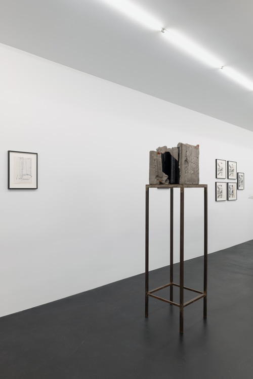 Isa Genzken Galerie Buchholz 