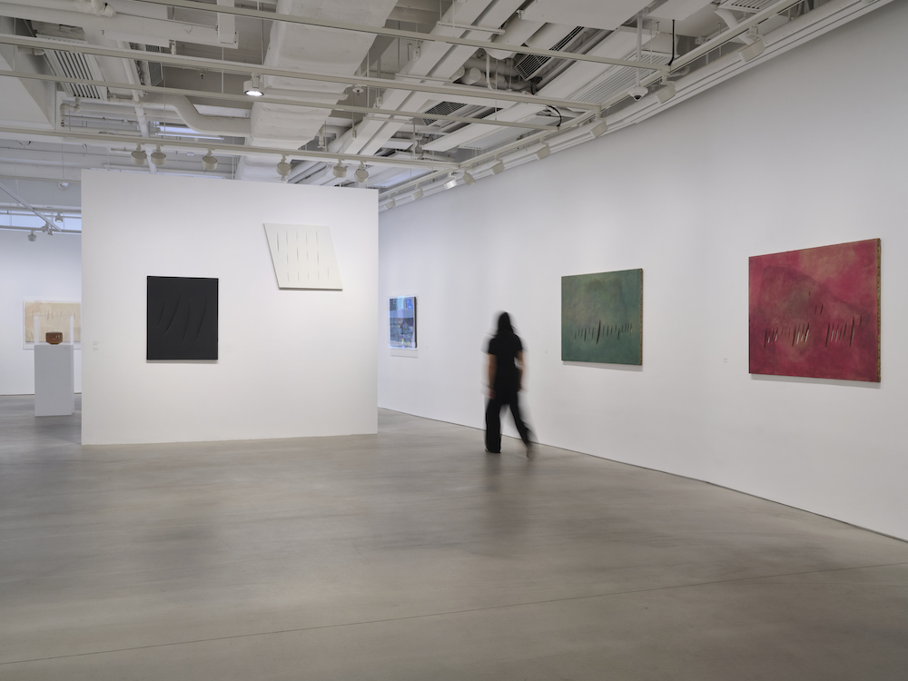 Lucio Fontana Hauser & Wirth 
