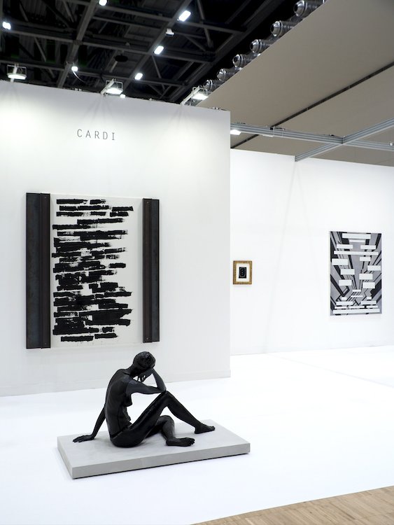  Cardi Gallery 