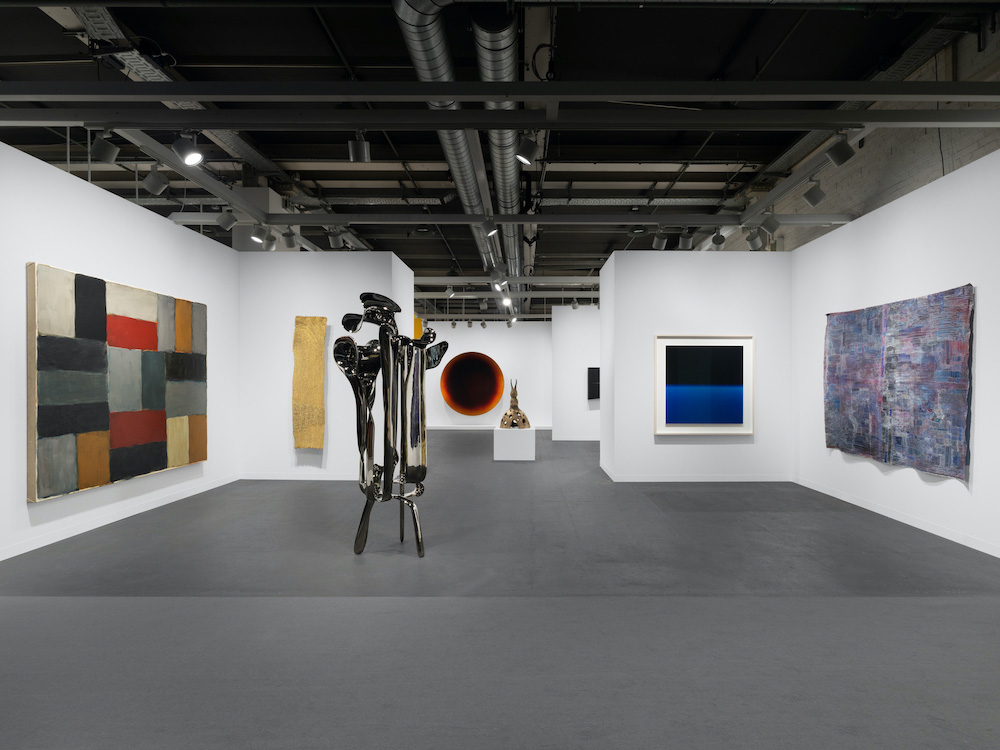  Lisson Gallery 