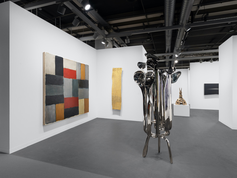  Lisson Gallery 