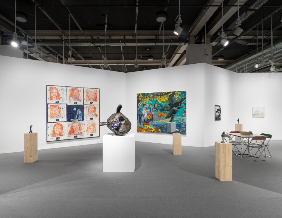  Anton Kern Gallery 