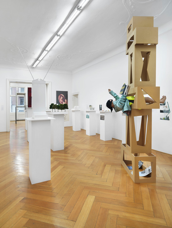 Isa Genzken Galerie Buchholz 