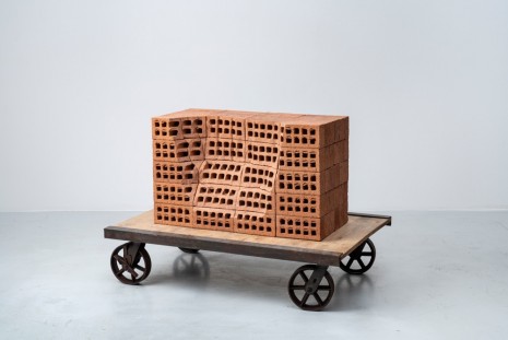 Mona Hatoum, A Pile of Bricks IV, 2019, Galerie Chantal Crousel