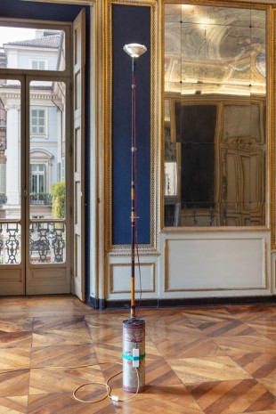 Simon Starling , Home-made Castiglioni Lamp (Trading Gasoil), 2019, Galleria Franco Noero