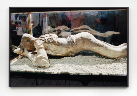 Talia Chetrit , Untitled (Pompeii), 2019 , Sies + Höke Galerie
