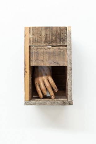 Jacobo Castellano, Sin título (caja mano), 2019 , Mai 36 Galerie