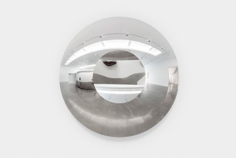 Anish Kapoor, Concave Convex Mirror (Circle), 2019 , Regen Projects