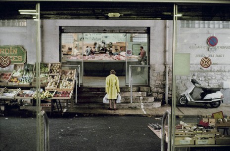 Harry Gruyaert, Covered market, Biarritz, France, 2000 , Howard Greenberg Gallery