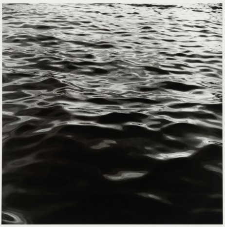 Peter Hujar, Hudson River (III), 1976 / printed 2019 by Gary Schneider, Galerie Buchholz