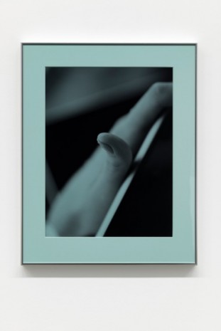 Josephine Pryde, Thumb, Pad (Seagreen Filter), 2014 / 2020 , Galerie Neu