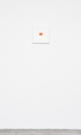 Niele Toroni, Empreintes de pinceau N°50 à intervalles réguliers de 30 cm, 2017 , Marian Goodman Gallery