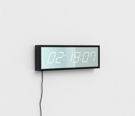 David Horvitz, A clock that follows the shadows of cats, 2020, Praz-Delavallade