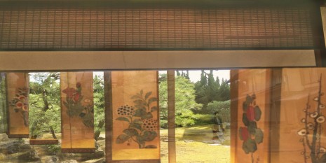 Ella Reitsma.Snoep, Garden behind an old fashioned Ryokan in Karatsu. Screens with the 4 seasons by Nakamura Hochu ( Rimpa school ca. 1800, Hosomi Museum Kyoto), 2019-2020, Annet Gelink Gallery