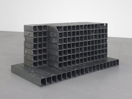 Mona Hatoum, Bunker (angle building I), 2011, Galerie Max Hetzler