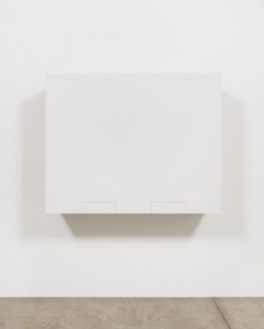 Haim Steinbach, Untitled (box with handkerchief - Hector/Michelle), 1993, Tanya Bonakdar Gallery