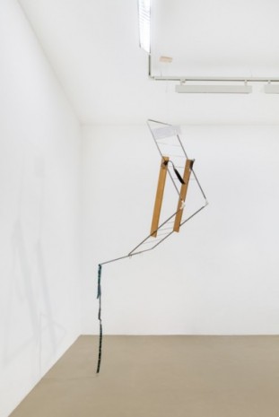 Abraham Cruzvillegas, Untitled portable sculpture (La Señora de Las Nueces) 6, 2020-2021, Galerie Chantal Crousel