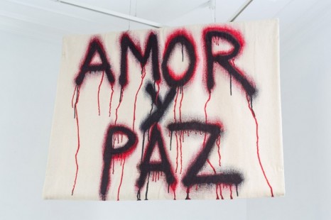 Eduardo Sarabia , Narcomanta número 7. Amor y Paz, 2018 , Galería Javier López & Fer Francés