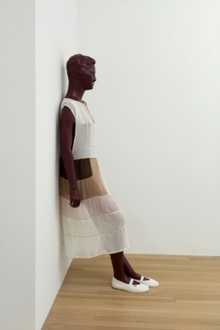 Lucy McKenzie, Leaning Mannequin (Roman Statue/ l’Orage), 2021 , Galerie Buchholz