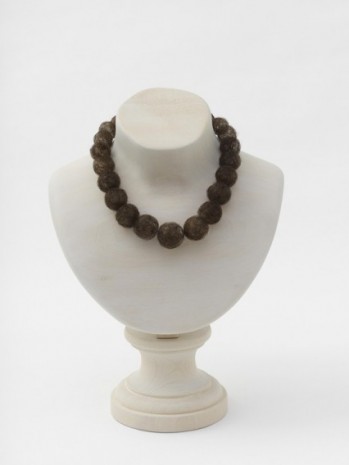 Mona Hatoum , Hair Necklace (wood), 2013, Galerie Chantal Crousel