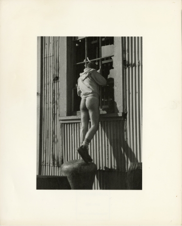 Alvin Baltrop, The Piers (man looking in window), n.d. (1975-1986) , Galerie Buchholz