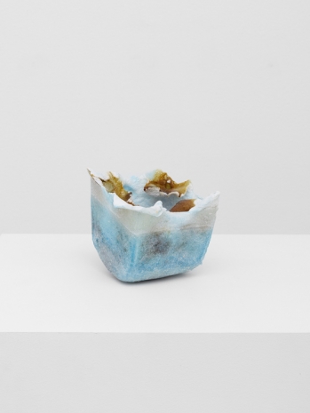 Masaomi Yasunaga, Crumbling, 2021, Lisson Gallery