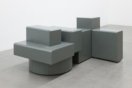 Manfred Pernice, von der Stange 8, 2011 , Galerie Neu