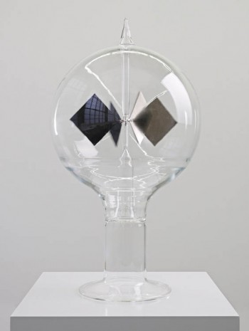 Darren Almond	, Rauschenberg´s Mantle Piece, 2012, Galerie Max Hetzler