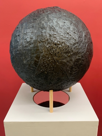 Marcos Lutyens, Sensory sphere (Carlo Rovelli), 2021, Galerie Alberta Pane