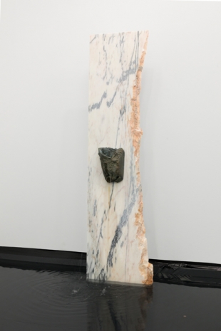 Gonçalo Sena, Fonte Fóssil, 2019 , Galería Heinrich Ehrhardt