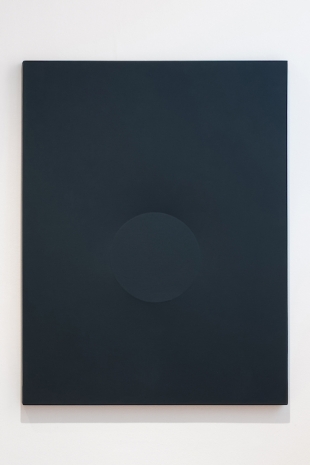 Turi Simeti, Un tondo grigio, 1989 , The Mayor Gallery