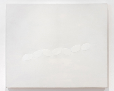 Turi Simeti, Sette ovali bianchi, 2002 , The Mayor Gallery
