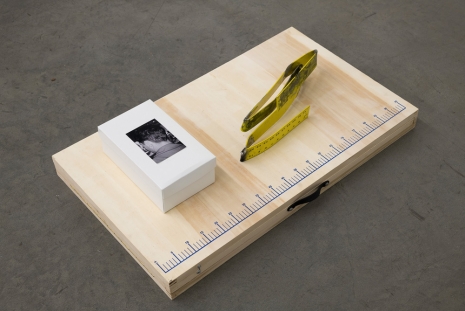 Win McCarthy, Folded Set, 2021 , Galerie Neu