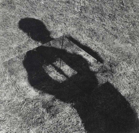 Keith Arnatt, Mirror-lined pit (grass bottom) An invisible hole revealed by interior shadow, 1968 (first executed in June 1969), Maureen Paley