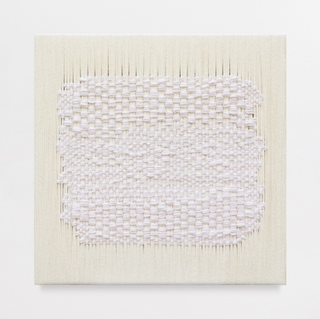 Sheila Hicks , White Glyphs, 2020, galerie frank elbaz