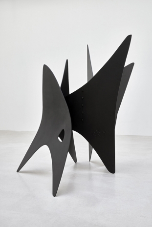 Alexander Calder, Triangles, 1957 , Gagosian